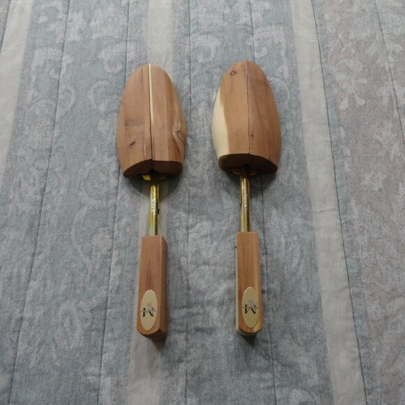 Men's Warehouse, Shoe Tree's, Cedar - Picture 1 of 9